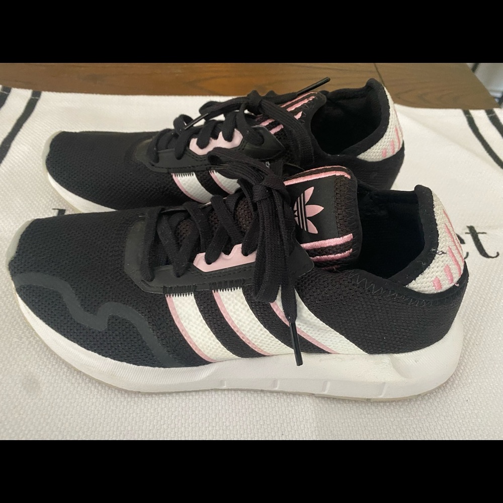 ADIDAS WOMENS WMNS SWIFT RUN X 'BLACK